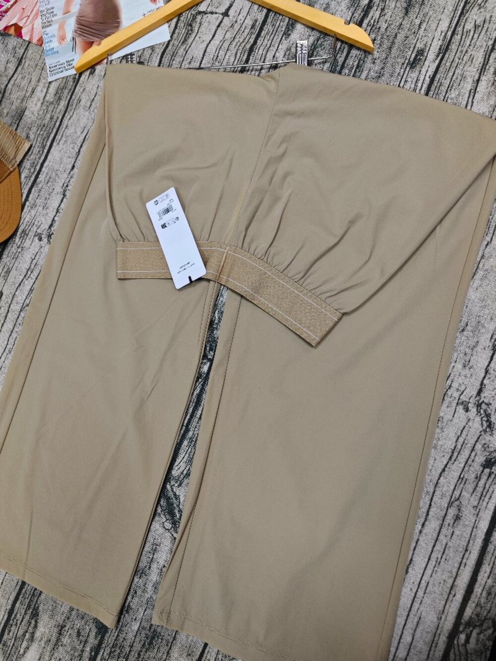 Regular ALO Yoga Suit Up Trouser Gravel Color 🤍 NWT, Relaxed Straight Leg - Picture 6 of 8